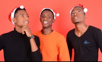 Itsinda Light Brothers rigizwe n'abasore 3 bavukana ryasohoye indirimbo ya Noheli yitwa 'Nezerwa cyane'-VIDEO