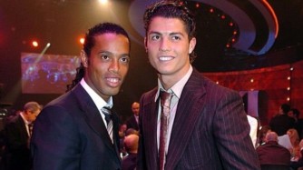 Byagenze gute ngo Cristiano Ronaldo ntakine mu ikipe imwe na Messi? Ronaldinho yabaye inzitizi mu myaka 19 ishize