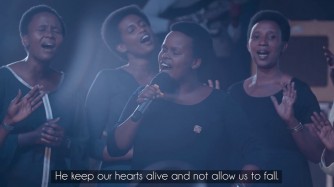 Elayono choir yashyize hanze indirimbo nshya 'Imirimo' ivuga uburyo Imana ikora imirimo iteye ubwoba-VIDEO