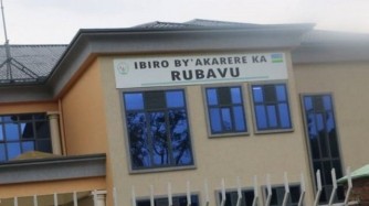 Rubavu: Urugendo rwa Evelyne Nyiramariro warokotse Jenoside agashinga urugo ku myaka 16 akaba amaze kugarura icyizere cy’ubuzima