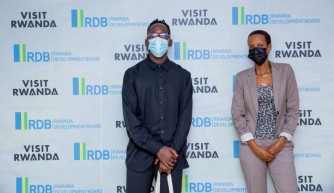 Mr Eazi yasuye RDB asobanuza aho gushora imari mu Rwanda - AMAFOTO 