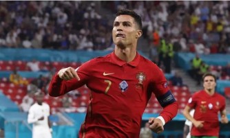 Cristiano Ronaldo ntagaragara mu ikipe y’abakinnyi 11 beza ba Euro 2020, Abataliyani bariganje