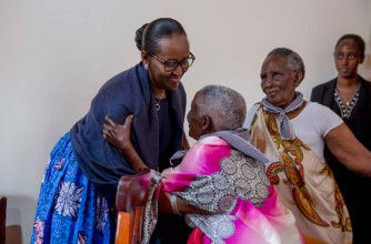 "Mwunamuye Intwaza zibona icyoko cy'ineza"- Minisitiri Bamporiki yifurije isabukuru nziza Madamu Jeannette Kagame anamushimira ubugwaneza bwe