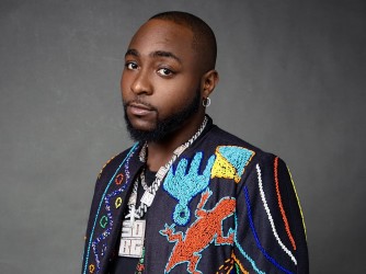 Davido akomeje gukusanya amafaranga azafashisha imfumbyi