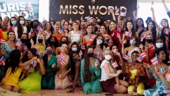 Miss World: 17 banduye Covid-19 mbere y’uko ikamba ritangwa