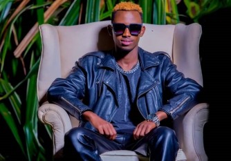 Makombe yinjiye mu muziki nyuma yo gusubiramo indirimbo ya Sauti Sol akabona abamufasha-VIDEO