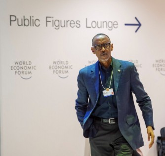 Davos: Perezida Kagame yitabiriye Inama yibanda ku ruhare rwa Siporo mu guhuza abatuye Isi yahuriyemo n'abanyabigwi muri ruhago