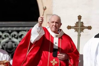 Vatican: Papa Francis yahakanye ibivugwa ko yarwaye kanseri no kuba ateganya kwegura