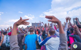 Senderi Hit, Knowless na Masamba banyuze abitabiriye 'Menya RFL' i Nyamagabe - AMAFOTO