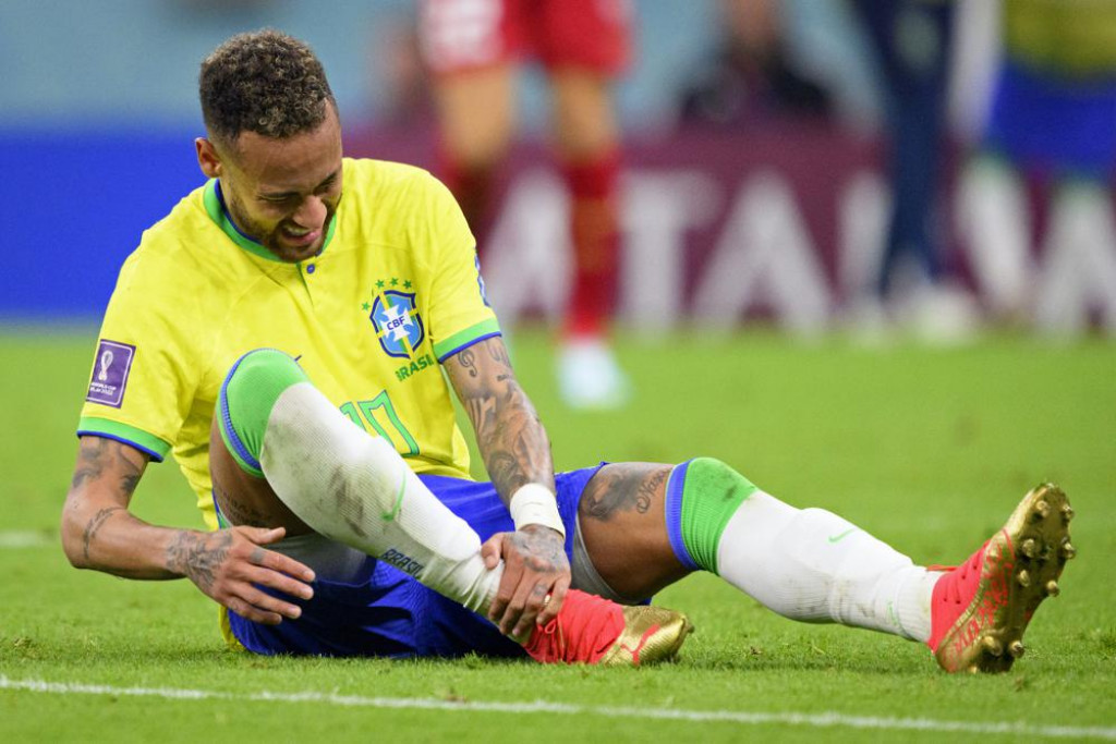 Brazil’s world cup star Neymar was injured again last night 