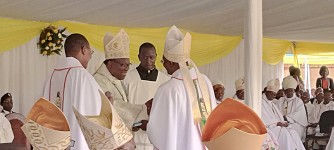 Mgr Joachim yashimiye ubuyobozi bw'u Rwanda n'u Burundi kubera gufungura  imipaka