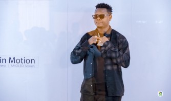 TECNO iberanye n’akazi nkora-Bruce Melodie wagizwe ‘Brand Ambassador’-VIDEO