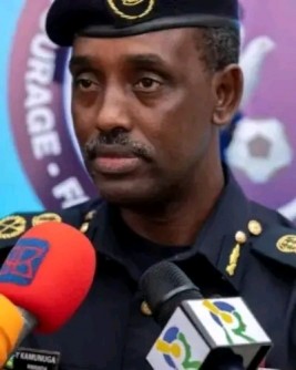Perezida Kagame  yazamuye  mu ntera ba Ofisiye  muri Polisi  bamwe bagirwa CP 