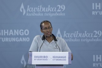 Igihango cy’Urungano: Madamu Jeannette Kagame yifatanyije n'urubyiruko rurenga 1,000 kwibuka Jenoside yakorewe Abatutsi