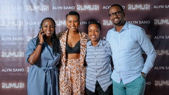 Alyn Sano yamuritse Album ‘Rumuri’ yatuye  Se, Tonzi amuha impano-AMAFOTO