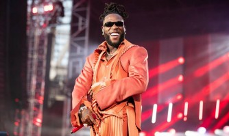 Bizandikwa mu mateka! Burna Boy azishyurwa akayabo ka Miliyari mu gitaramo azakorera muri Uganda