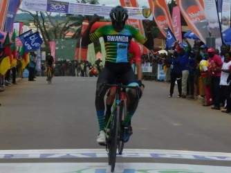 Niyonkuru Samuel yegukanye agace ka Gatatu ka Grand Prix Chantal Biya 2023