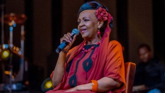 Cécile Kayirebwa yavuze impamvu yigeze kujyana mu nkiko ibitangazamakuru kubera indirimbo ze