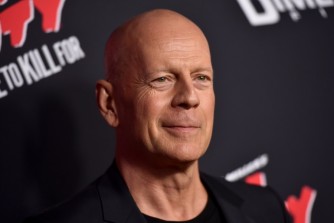 Bruce Willis ntakibasha kuganira kubera uburwayi