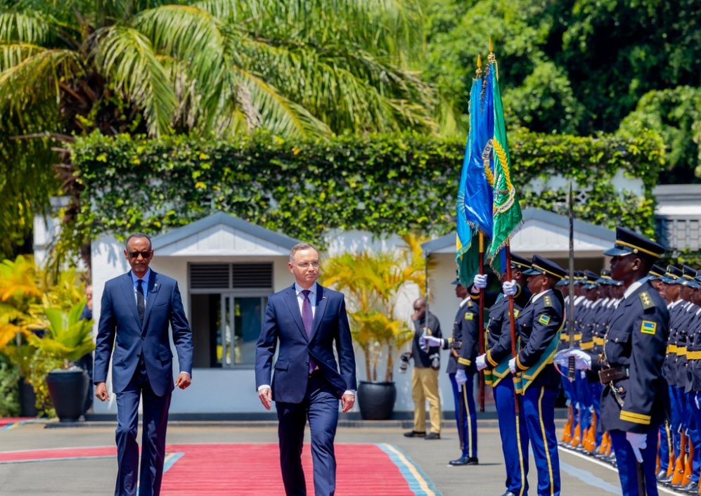 Perezida Kagame Yakiriye Perezida Wa Pologne - Inyarwanda.com