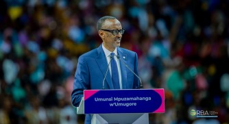 Ibyo ntibikwiriye! Perezida Kagame yaburiye abagabo bakubita abagore ‘inkingi y’umuryango’