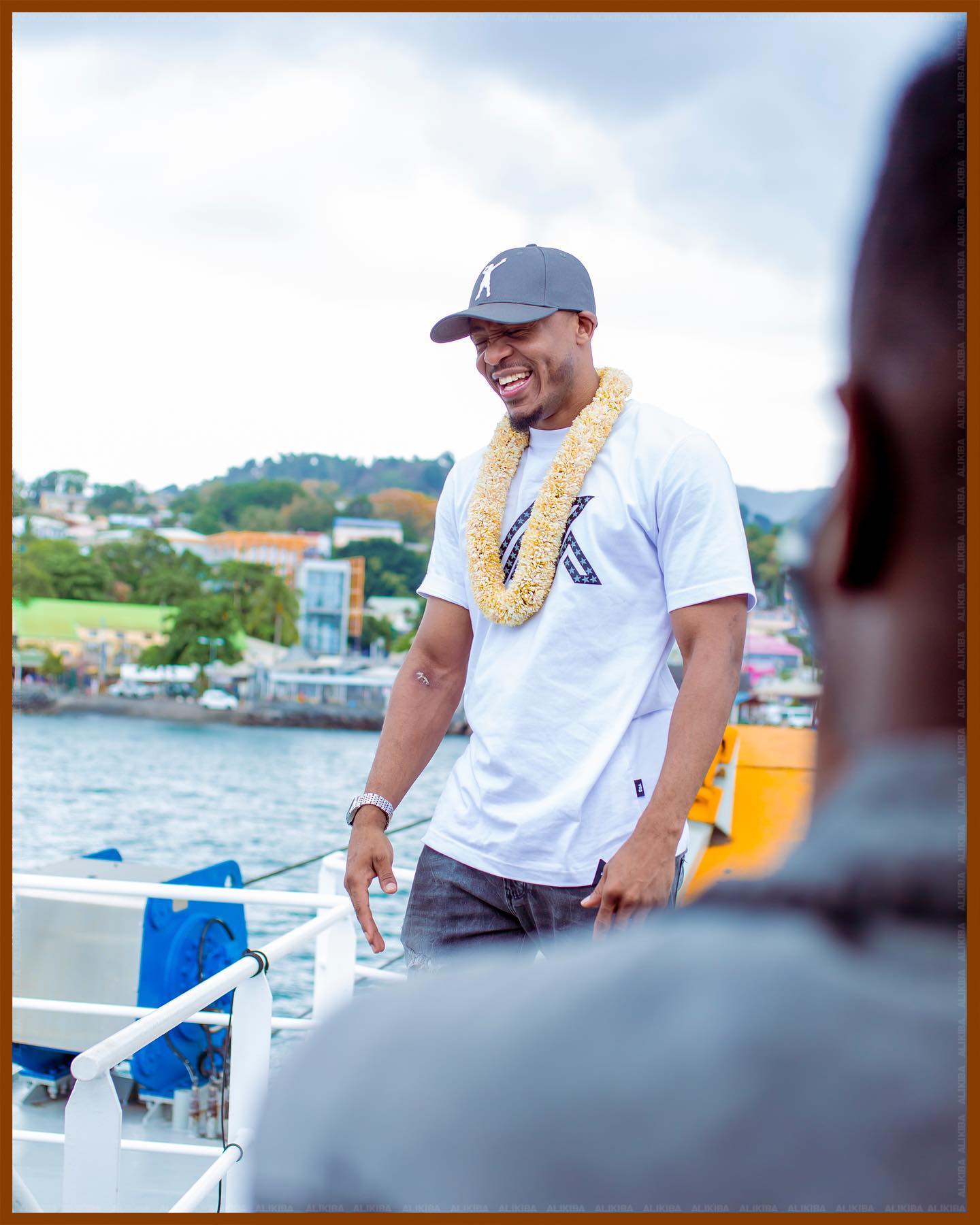 Ubutumwa bwa Ali Kiba na Ykee Benda bifatanyi... - #rwanda #RwOT