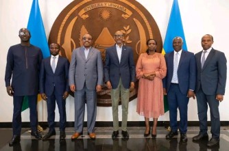 Perezida Paul Kagame yagiranye ibiganiro n'Intumwa za AGRA  
