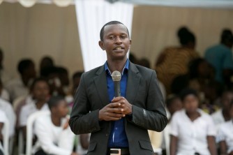 Nasanze iwacu i Mibirizi ari amatongo -Munyanshoza ku mvano yo gukora indirimbo zo Kwibuka zirenga 100