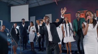 Penuel Choir yashyize hanze indirimbo 'Ku musaraba' mbere yo kumurika album yayo ya gatatu - VIDEO
