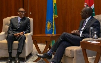 Perezida Kagame yihanganishije mugenzi we William Ruto n'Abanya-Kenya 