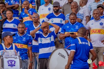 Ubuyobozi bwa Rayon Sports bwasabye abafana gukora mu mazi ashyushye nta kurira