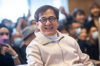 Jackie Chan aracyiyumvamo imbaraga za gisore ku myaka 70