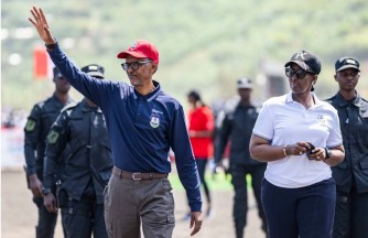 MU MAFOTO 100: Perezida Kagame yeretswe urukundo rwinshi n'abanya-Rubavu abibutsa igihango bafitanye na FPR