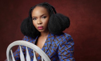 Yemi Alade arembejwe n'abamusaba gushaka umugabo