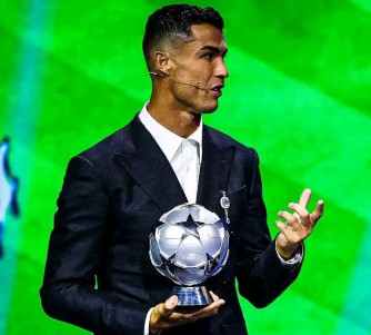 Cristiano Ronaldo yahawe igihembo na UEFA