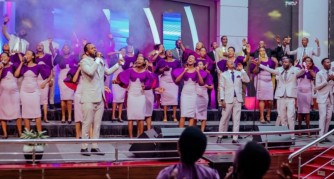 Umuryango w’ivugabutumwa Voice of Praise Ministry washyize hanze indirimbo nshya bise "Sifa na Heshima"-VIDEO