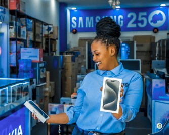 Samsung 250 yageneye Poromosiyo idasanzwe abakunzi ba telefone zigezweho za iPhone – AMAFOTO + VIDEO