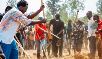 #MTNIwacuMuzika: Abahanzi bakoranye umuganda n’abaturage basabwa kwirinda indwara z’ibyorezo- AMAFOTO