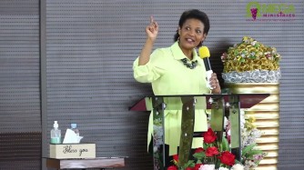 Rwanda Shima Imana: Pastor Liliose Tayi yibukije Abanyarwanda ko hari byinshi byo gushima Imana