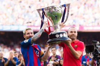 Umupira uzagukumbura! Lionel Messi yageneye ubutumwa Andrés Iniesta wasezeye kuri ruhago burundu 