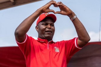 Ibyo wamenya kuri Daniel Chapo wegukanye intsinzi yo kuyobora Mozambique mu matora yakurikiwe n’imyigaragambyo