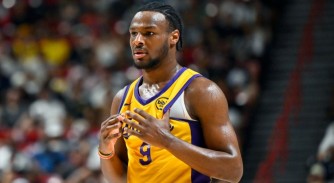 Los Angeles Lakers yiyemeje gufasha umuhungu wa LeBron James akazasimbura se