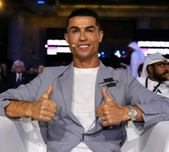 Cristiano yavuze ko Manchester United iramutse ari iye yakemura ibibazo byayo anahishura ibyo kugira ikipe 