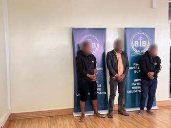 RIB yerekanye abagabo batatu bakurikiranyweho ibyaha birimo gushyiraho umutwe w'abagizi ba nabi