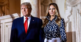 Donald Trump n’umugore we Melania bifurije Abanyamerika Noheli Nziza