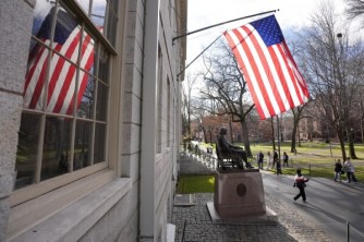 Amerika: Abanyeshuri b'abanyamahanga basabwe gusubira mu mashuri mbere y'irahira rya Trump