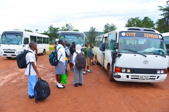 Uko  ingendo z’Abanyeshuri bajya mu biruhuko ziteye.