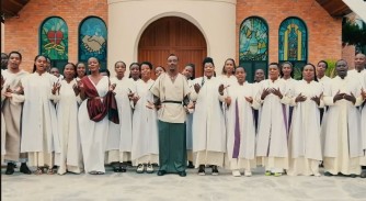 Mani Martin na Chorale Inyange za Mariya bakoze indirimbo kuri filime y’ivuka rya Yezu-VIDEO