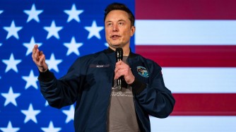 Elon Musk yagize icyo avuga ku bakozi b'abanyamahanga ngo batwara imirimo y'abanyamerika