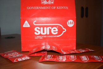 Kenya: Abahanga mu miti baburiye abakoresha udukingirizo twa "Sure Condoms’